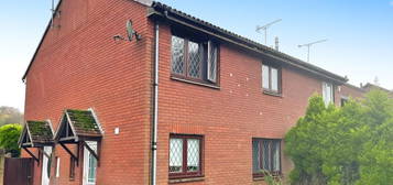 2 bed end terrace house to rent