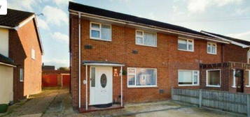 3 bed semi-detached house to rent