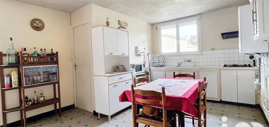 Maison 1 étage  à vendre, 3 pièces, 1 chambre, 73 m²