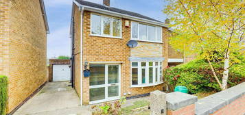 Detached house to rent in Patricia Drive, Arnold, Nottinghamshire NG5