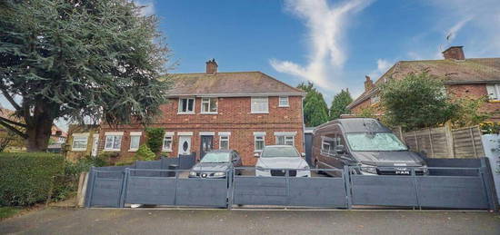 3 bedroom semi-detached house for sale