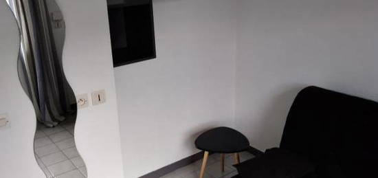 Studio meublé  à louer, 1 pièce, 15 m²