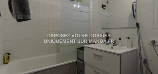 Appartement meublé  à louer, 5 pièces, 4 chambres, – m²