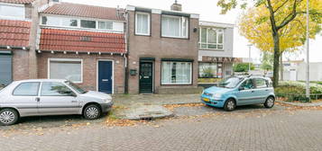 Pastoor Smitsstraat 100