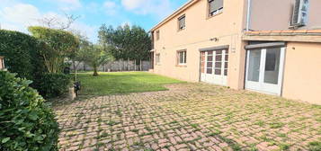 Appartement au RDC 142.15m2 + garage de 20m2 avec grand jardin