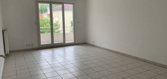 Location appartement 4 pièces 83 m²