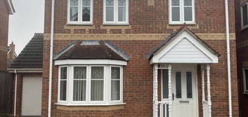 3 bedroom detached house