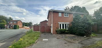 2 bed semi-detached house for sale