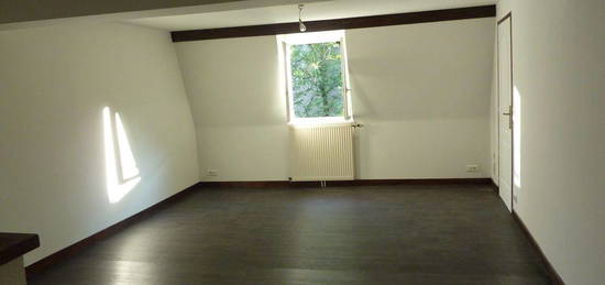 Location appartement T3 Beaujeu