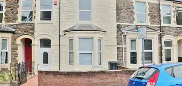 6 bedroom terraced house