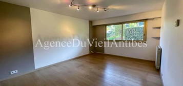 Appartement  à louer, 2 pièces, 1 chambre, 53 m²