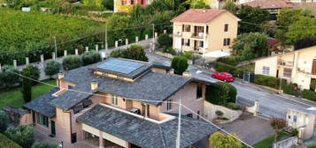 Villa unifamiliare, ottimo stato, 526 m², Centro, Cellatica