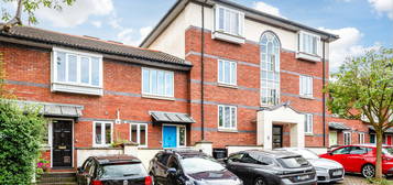 2 bed detached house for sale