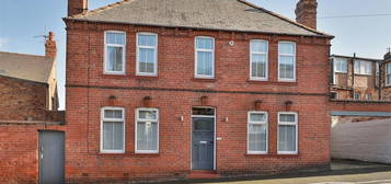 3 bed detached house for sale