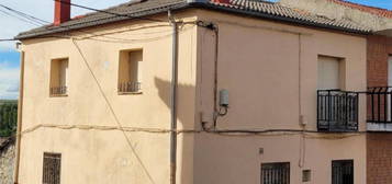 Casa adosada de alquiler en Avenida Virgen del Pinar, 6, Torrecilla del Pinar