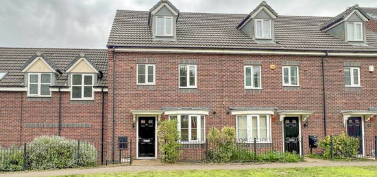 4 bedroom semi-detached house