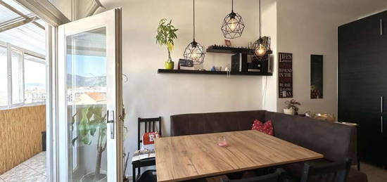 Zentral gelegene WG-Wohnung mit Loggia und Weitblick über Graz