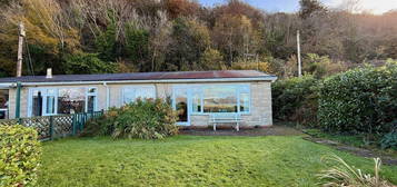 2 bedroom semi-detached bungalow for sale