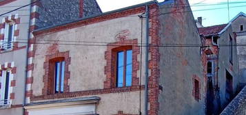 Maison de ville  à vendre, 3 pièces, 2 chambres, 70 m²