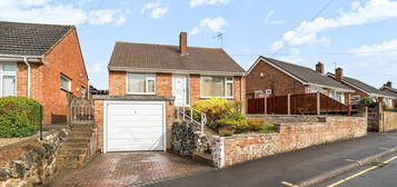 2 bed detached bungalow for sale