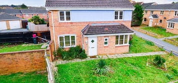 3 bed semi-detached house to rent