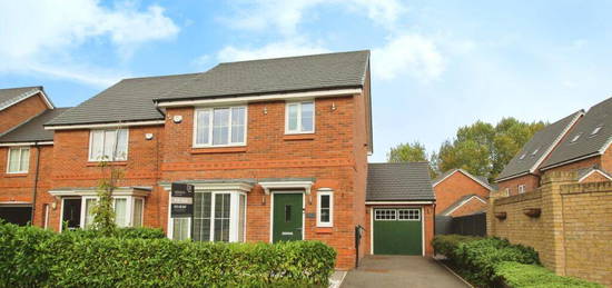 3 bedroom semi-detached house for sale