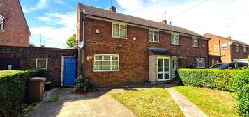 3 bed semi-detached house to rent