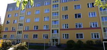 Helle 3-Raum Wohnung mit Balkon in zentraler Lage von Coswig