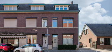 Spoorstraat 28