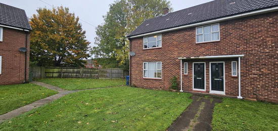 3 bedroom semi-detached house to rent