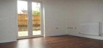 2 bed flat to rent