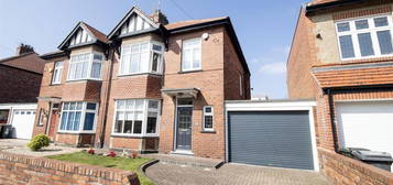 3 bedroom semi-detached house for sale