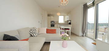 3 bed flat to rent