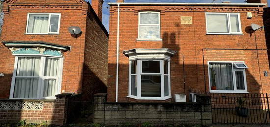 3 bedroom semi-detached house