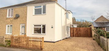 2 bedroom semi-detached house for sale