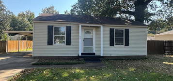 25 Maplewood Ln, Natchez, MS 39120