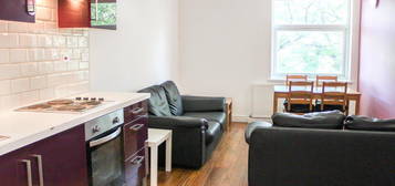 3 bed flat to rent