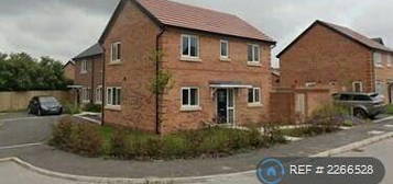 3 bedroom semi-detached house