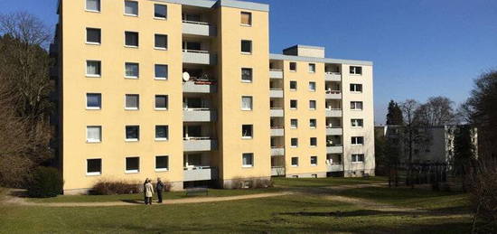 Schöne und gepflegte 4-Zimmer-Wohnung mit Balkon