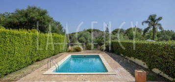 Moradia V3 em Vilamoura com piscina e jardim