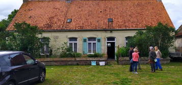 Corps de ferme « cour carrée » à rénover sur 27.900 m2 de terrain