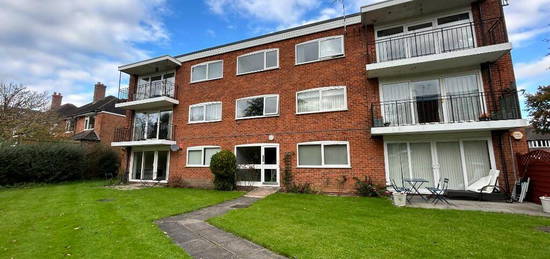 2 bedroom ground floor flat