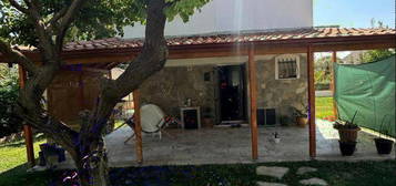 Urla zbek satlk 4+1 baheli triplex villa