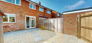 3 bedroom semi-detached house