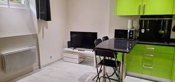 Studio 1 pièce 28 m²