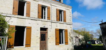 Maison Charentaise à rénover