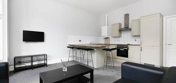 Flat to rent in Portland Terrace, Sandyford, Newcastle Upon Tyne NE2