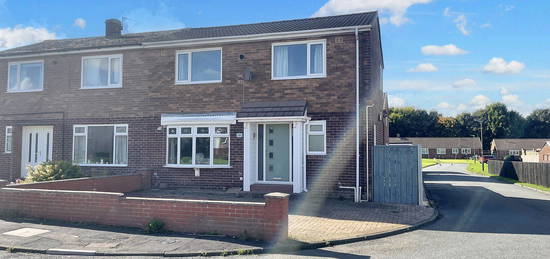 3 bed semi-detached house for sale