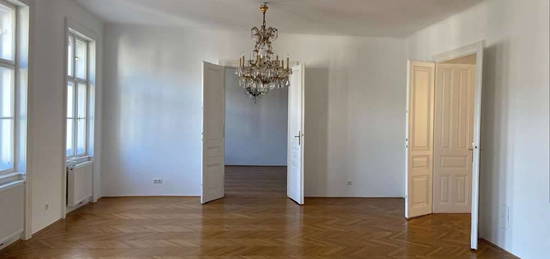 heller, ruhiger Altbau im Herzen der Josefstadt, 136m2