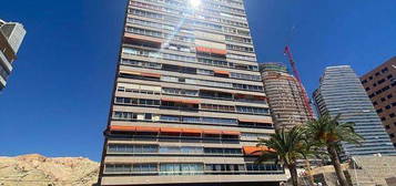 Piso en avenida De la Vila Joiosa en Playa de Poniente, Benidorm